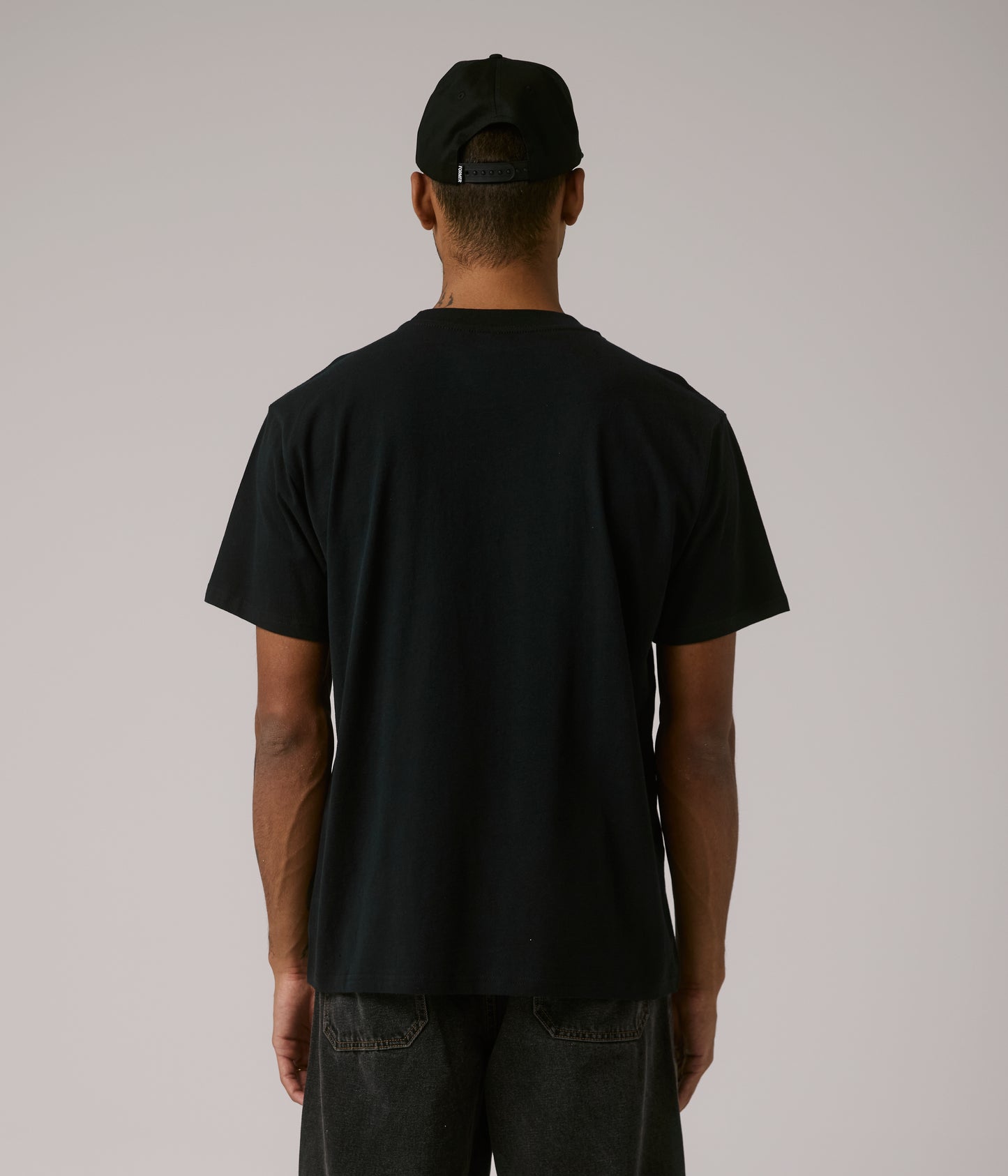 Former - Daring T-Shirt - Black
