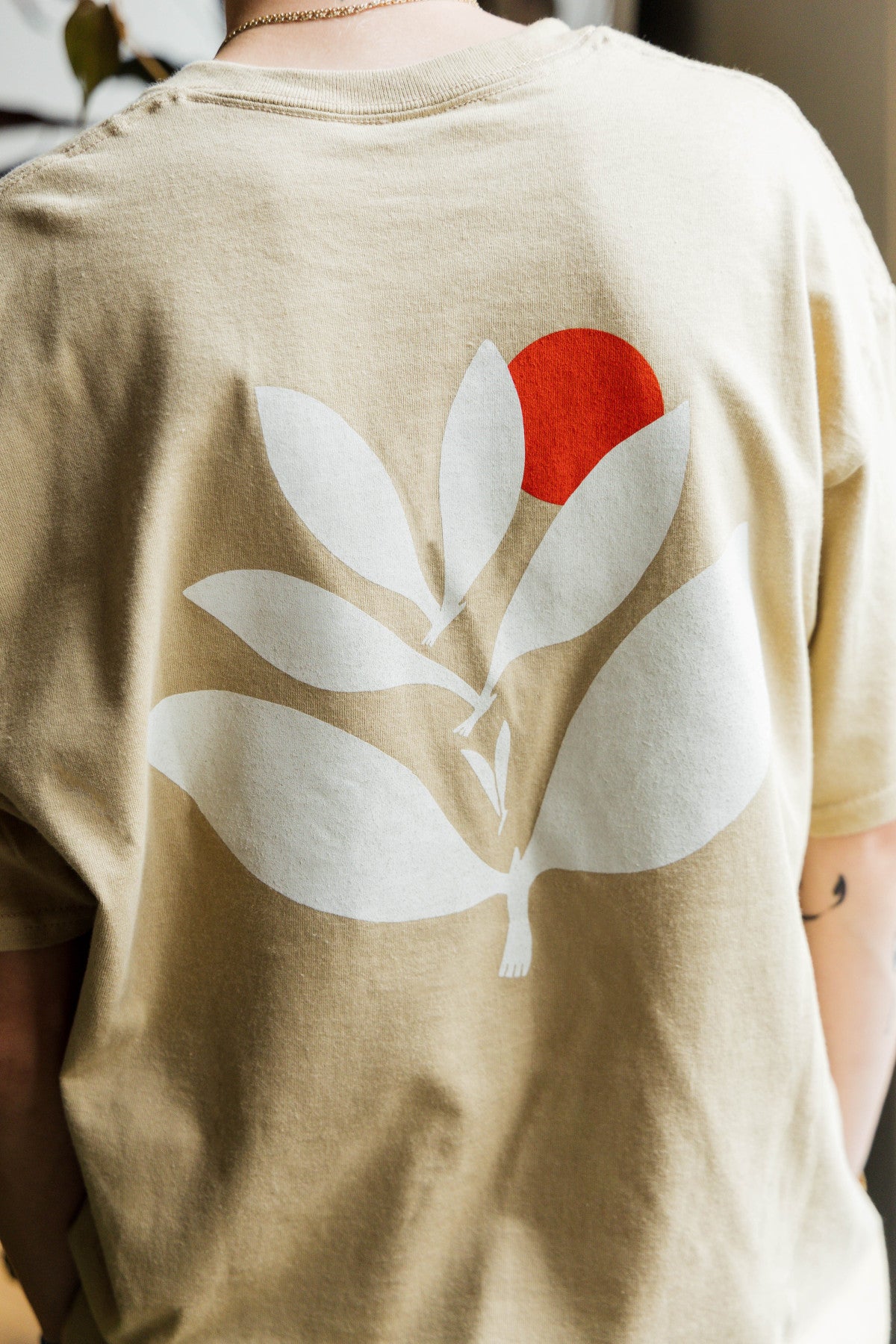 Magenta - Fly T-Shirt - Beige