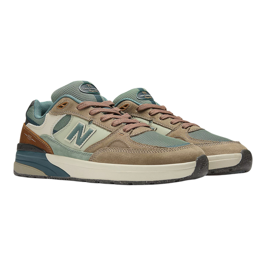 New Balance Numeric Andrew Reynolds 933 Shoes - Mushroom / New Spruce