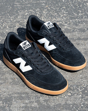 New Balance Numeric 440 V2 Shoes - Black / White