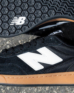 New Balance Numeric 440 V2 Shoes - Black / White