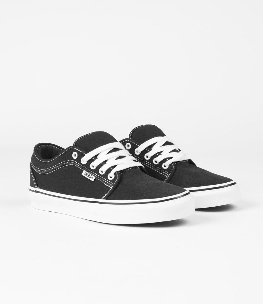 Vans chukka low discount black and white