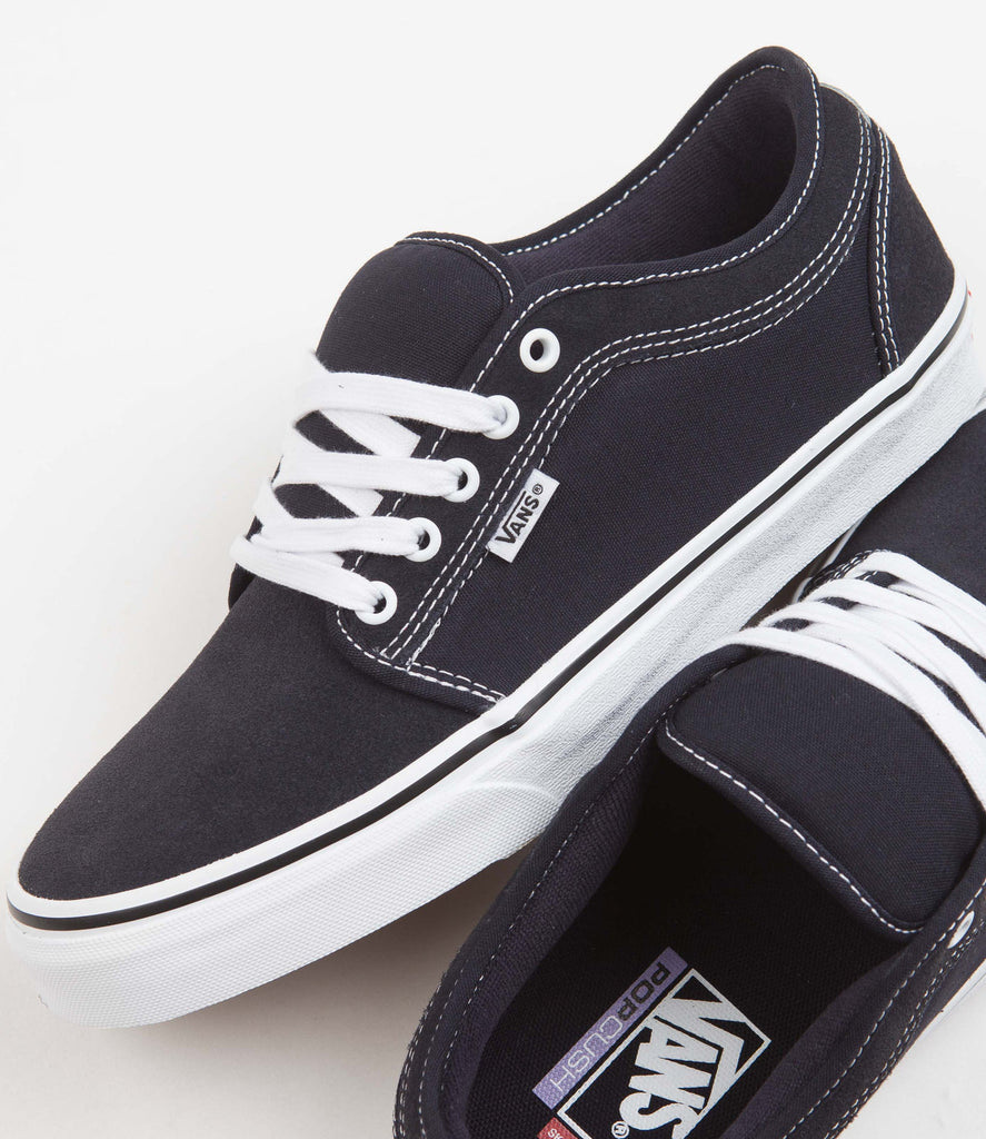 Vans chukka best sale low navy white